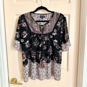 Black and purple floral artesia top
